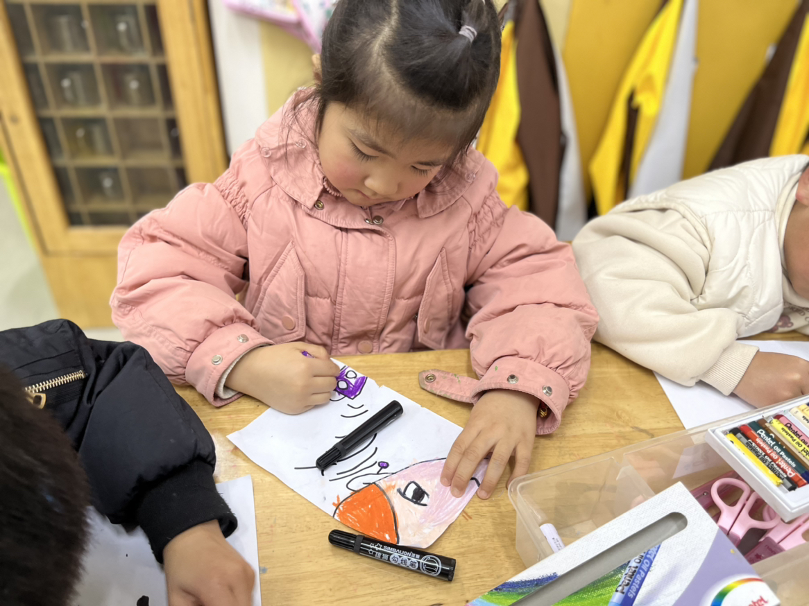 大班幼儿画爱耳伤耳行为宣传画 (1).JPG
