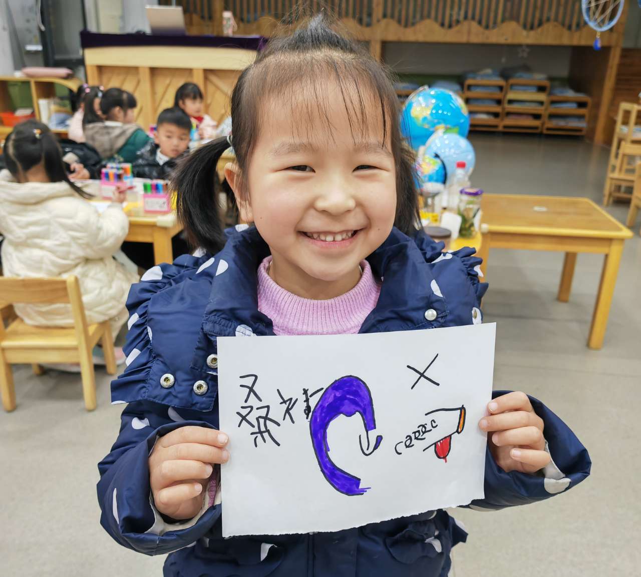 大班幼儿画爱耳伤耳行为宣传画 (3).jpg
