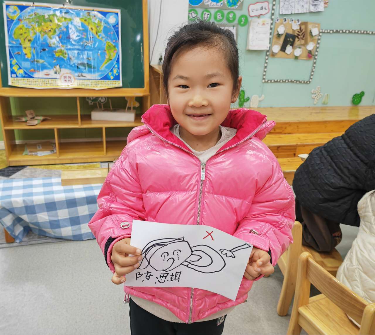 大班幼儿画爱耳伤耳行为宣传画 (4).jpg